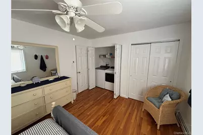 27 Newtown Court, Hampton Bays, NY 11946 - Photo 15