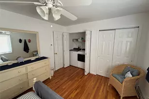 27 Newtown Ct, Hampton Bays, NY 11946 - Photo 15