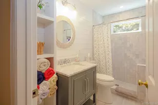 27 Newtown Ct, Hampton Bays, NY 11946 - Photo 17