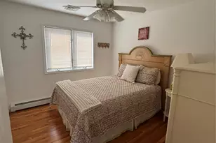 27 Newtown Ct, Hampton Bays, NY 11946 - Photo 23