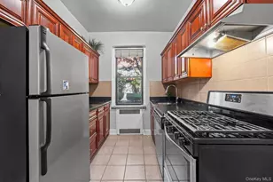 2515 Glenwood Rd, Brooklyn, NY 11210 - Photo 11