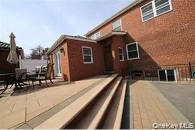 2032 Hobart Avenue, Bronx, NY 10461 - Photo 29