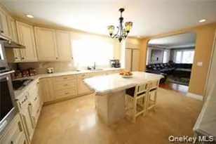 2032 Hobart Ave, Bronx, NY 10461 - Photo 7