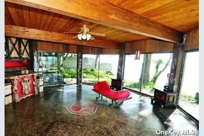 48 Westland Drive, Glen Cove, NY 11542 - Photo 11