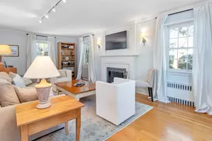 35 Carlton St, Malverne, NY 11565 - Photo 11