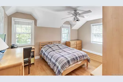 35 Carlton Street, Malverne, NY 11565 - Photo 29