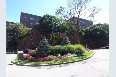 1 Fisher Drive #520, Mount Vernon, NY 10552 - Photo 33