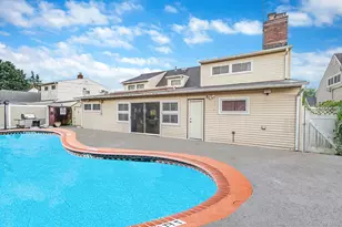 246 Blacksmith Rd, Levittown, NY 11756 - Photo 29