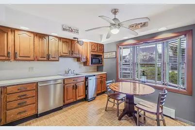 246 Blacksmith Road, Levittown, NY 11756 - Photo 5