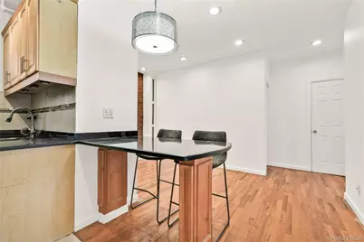 21-28 35th #2A, Astoria, NY 11105 - Photo 3