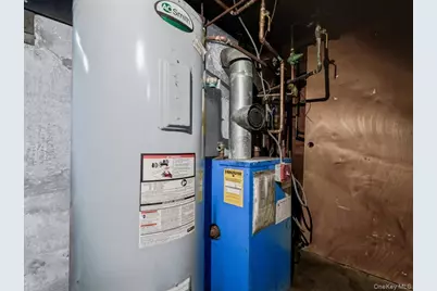 269 E Columbia Street, Hempstead, NY 11550 - Photo 11