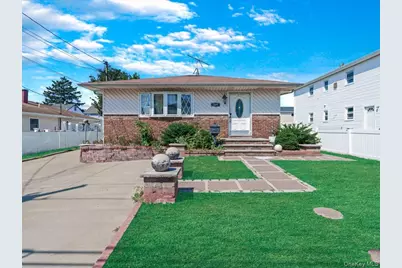 269 E Columbia Street, Hempstead, NY 11550 - Photo 1