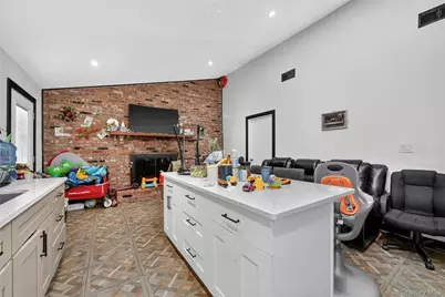 306 S Pascack Road, Nanuet, NY 10954 - Photo 23