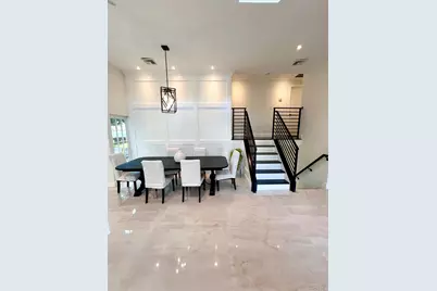 566 Locust Avenue, Oakdale, NY 11769 - Photo 5