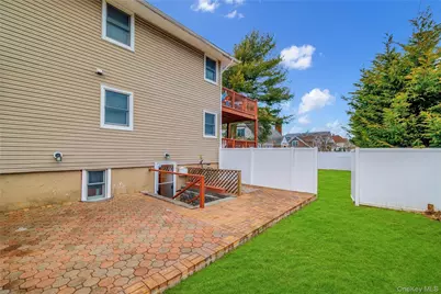 3731 Park Avenue, Wantagh, NY 11793 - Photo 5
