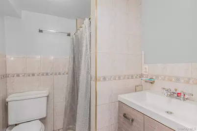 3212 Fish Avenue, Bronx, NY 10469 - Photo 23