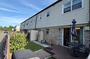 15 Harrison Ave, Amityville, NY 11701 - Photo 23