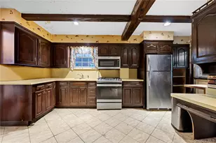 145 Cornwell Ave, Valley Stream, NY 11580 - Photo 9