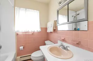 27 Juniper Rd, Port Washington, NY 11050 - Photo 17