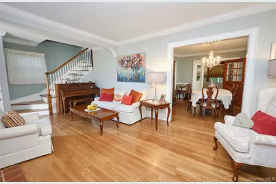 20 Geranium Avenue, Floral Park, NY 11001 - Photo 9