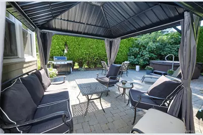 20 Geranium Avenue, Floral Park, NY 11001 - Photo 33