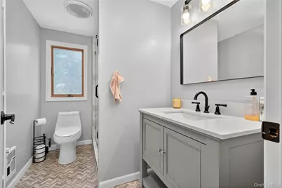 1723 Kroll Road, East Meadow, NY 11554 - Photo 25