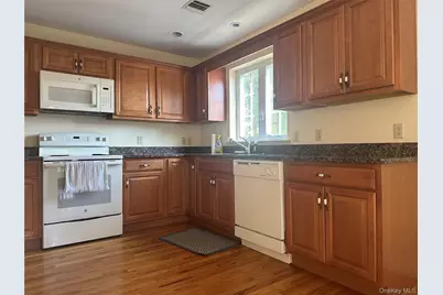 105 N Montgomery Street #6, Walden, NY 12586 - Photo 5