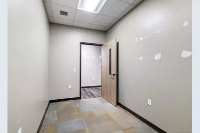 982 Main Street #Suite 5, Fishkill, NY 12524 - Photo 33