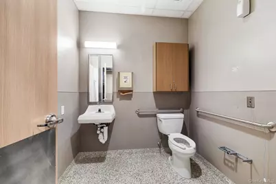 982 Main Street #Suite 5, Fishkill, NY 12524 - Photo 15