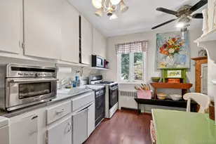 72 Lawrence Ct, White Plains, NY 10603 - Photo 11