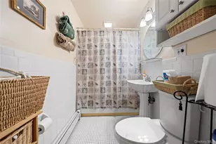 166 Swan Ln, Levittown, NY 11756 - Photo 19