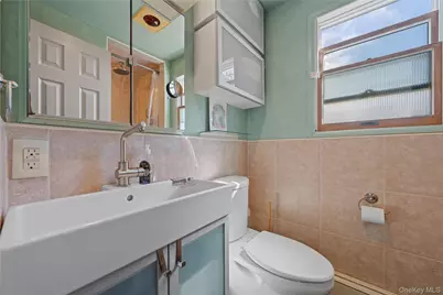 166 Swan Lane, Levittown, NY 11756 - Photo 29