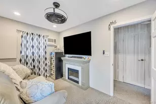 63 Silver Ln, Levittown, NY 11756 - Photo 15