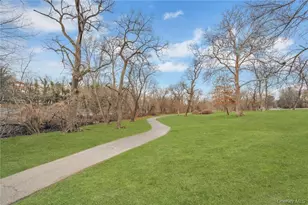 280 Bronxville Rd, Bronxville, NY 10708 - Photo 17