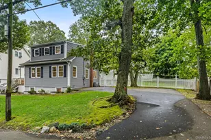 16 Ozone Rd, Rocky Point, NY 11778 - Photo 3