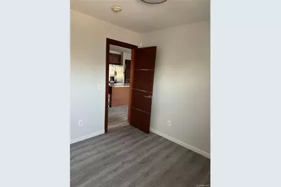 8866 Myrtle Avenue, Glendale, NY 11385 - Photo 19