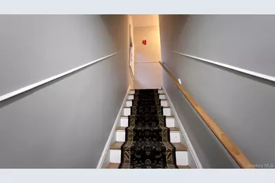 15 Prospect Street #2FL, Great Neck, NY 11021 - Photo 7