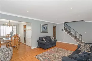 305 Crowell St, Hempstead, NY 11550 - Photo 3