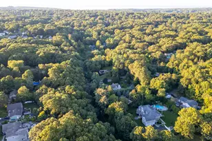 1 Clark St, Smithtown, NY 11787 - Photo 45