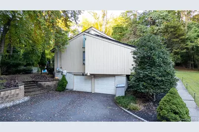 1 Clark Street, Smithtown, NY 11787 - Photo 41