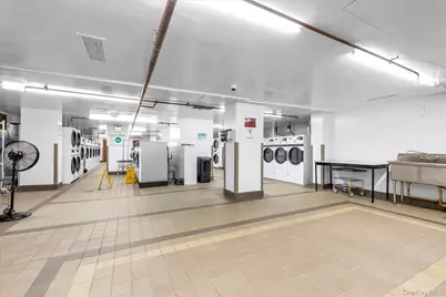 61-20 Grand Central Parkway #C207, Forest Hills, NY 11375 - Photo 15