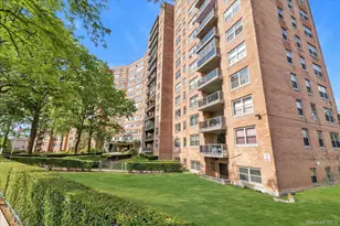 6120 Grand Central Pkwy, Forest Hills, NY 11375 - Photo 19