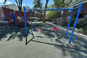 15-27 212th St, Bayside, NY 11360 - Photo 27