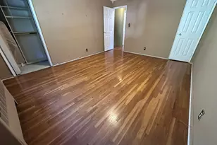 15-27 212th St, Bayside, NY 11360 - Photo 17