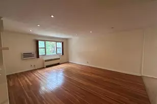 15-27 212th St, Bayside, NY 11360 - Photo 13