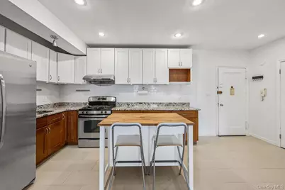 69-40 Yellowstone Boulevard #62O, Forest Hills, NY 11375 - Photo 5