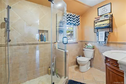 197 S 4th Street, Lindenhurst, NY 11757 - Photo 11