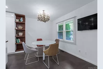 15 Fairway Circle S #15, Manhasset, NY 11030 - Photo 9