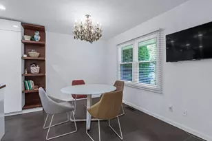 15 Fairway Cir S, Manhasset, NY 11030 - Photo 9