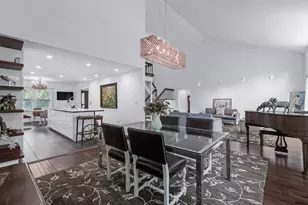 15 Fairway Cir S, Manhasset, NY 11030 - Photo 15